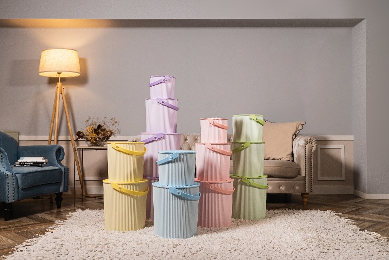 Omnioutil Macaron di Hachiman: linea di secchielli contenitori multiuso che unisce funzionalità e design